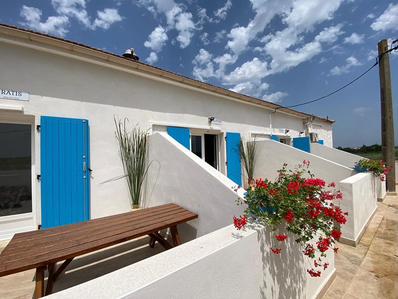 Auberge Des Plaines - Appart'Hotel Arles Exterior foto